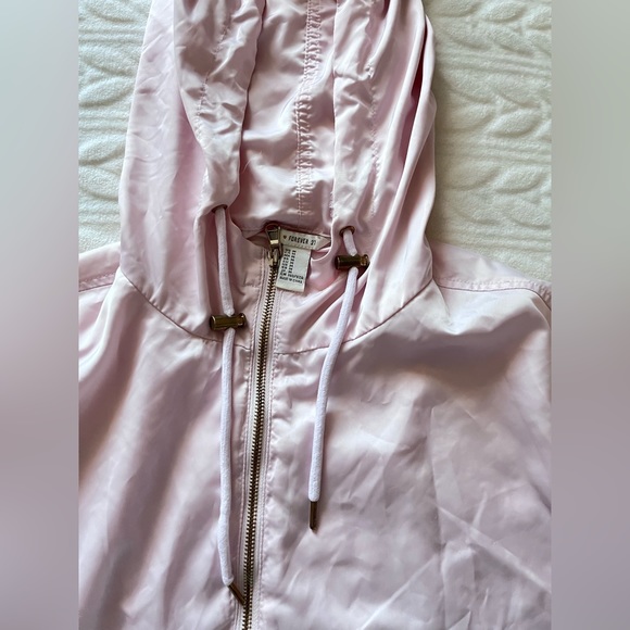 Forever 21 Windbreaker 🥰 - Picture 4 of 7